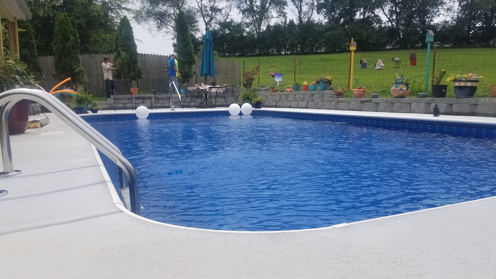 Why Hiring an Expert Pool Cleaning Service in Searcy, AR Matters