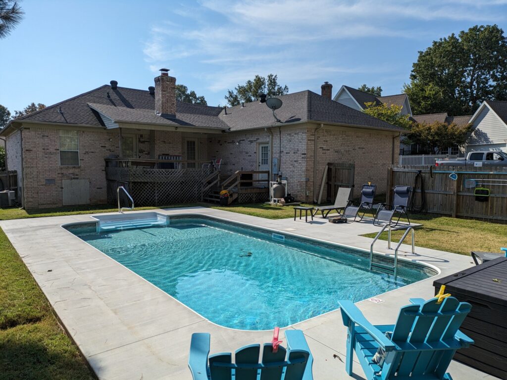 What Is Included in Professional Pool Maintenance Services in Conway, AR